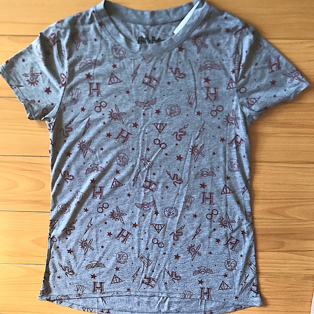Women’s Harry Potter Tee in Size Medium